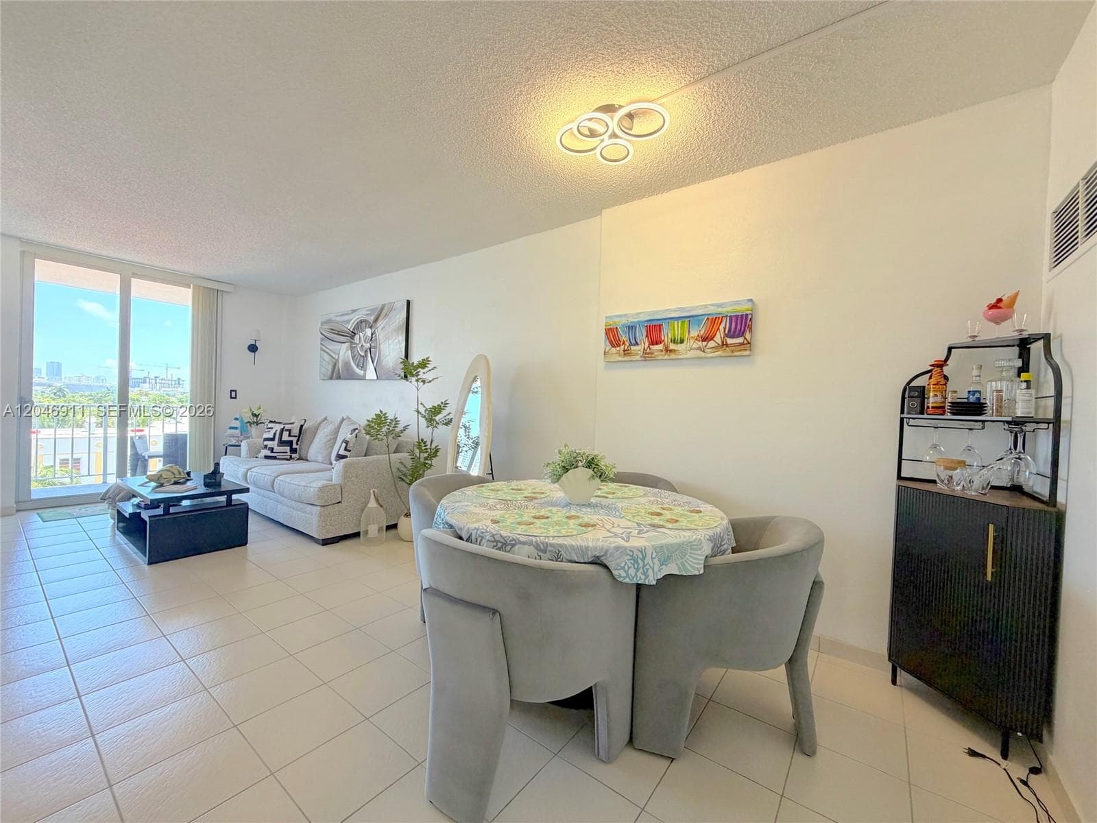 A12046911 — Miami Beach — 4