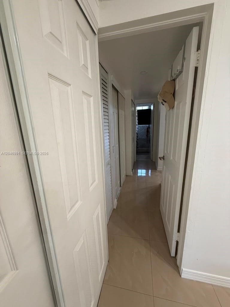 A12046991 — Miami Beach — 7