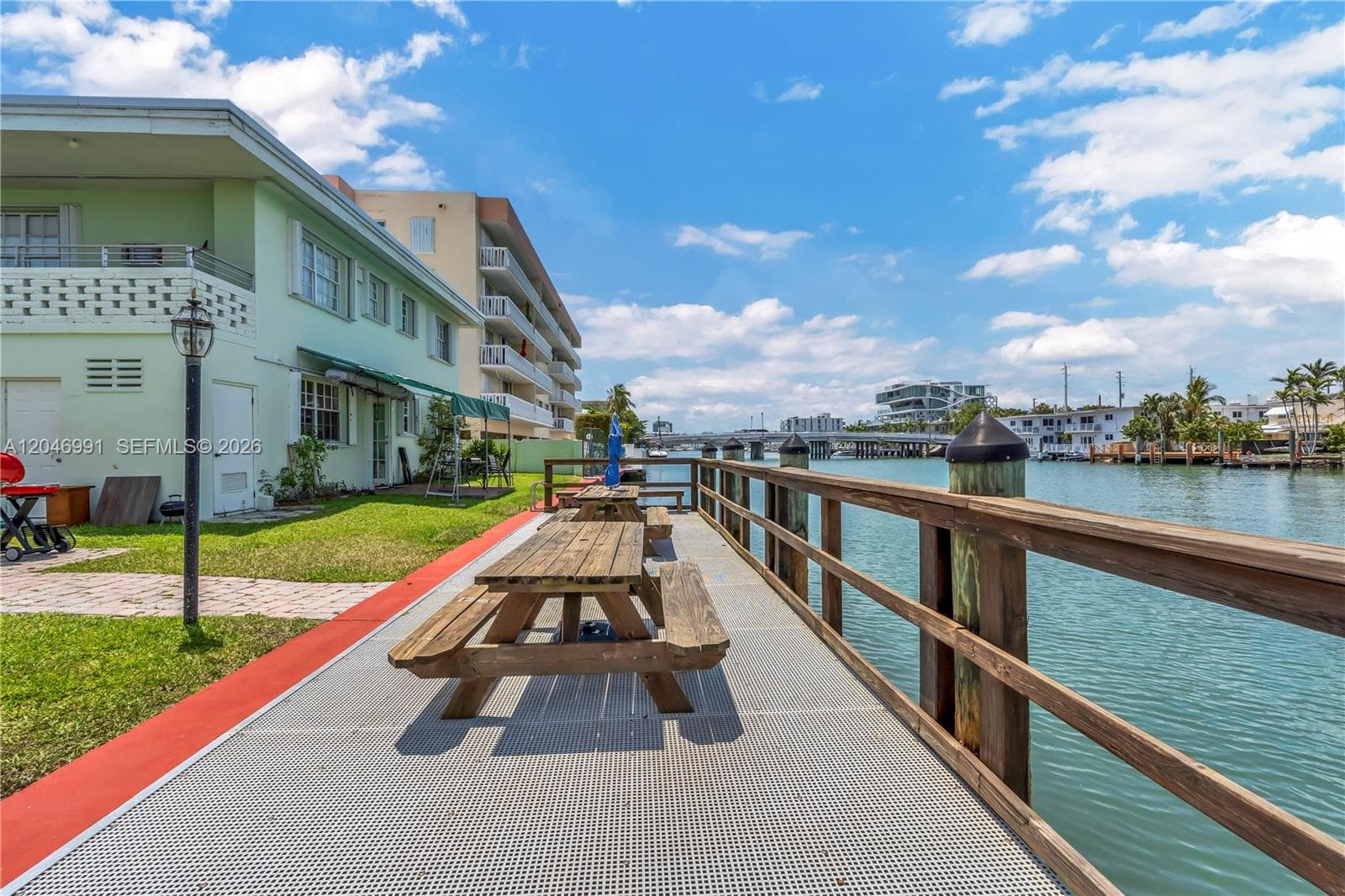 A12046991 — Miami Beach — 15