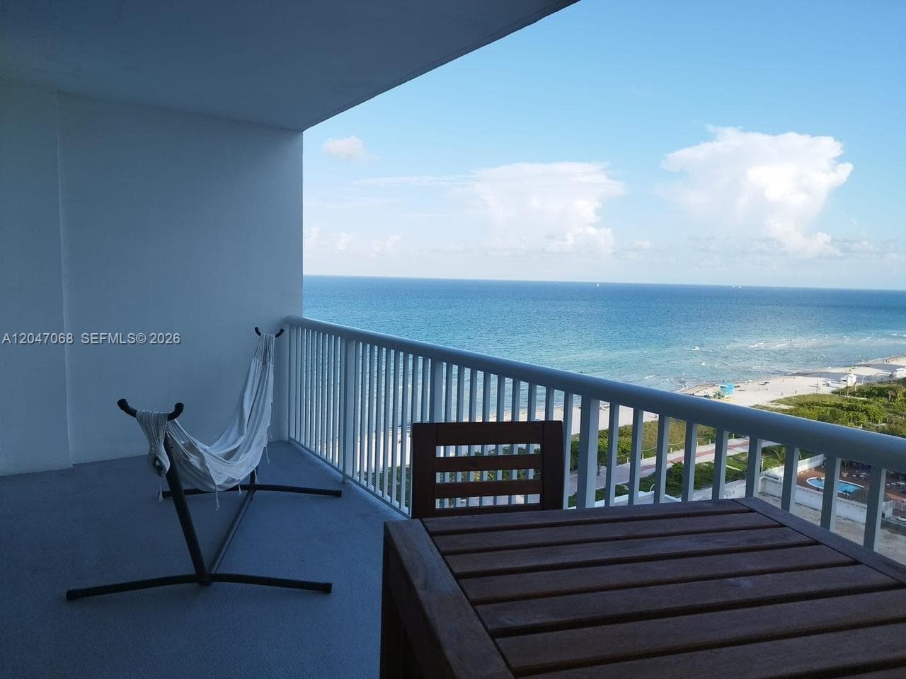 A12047068 — Miami Beach — 32