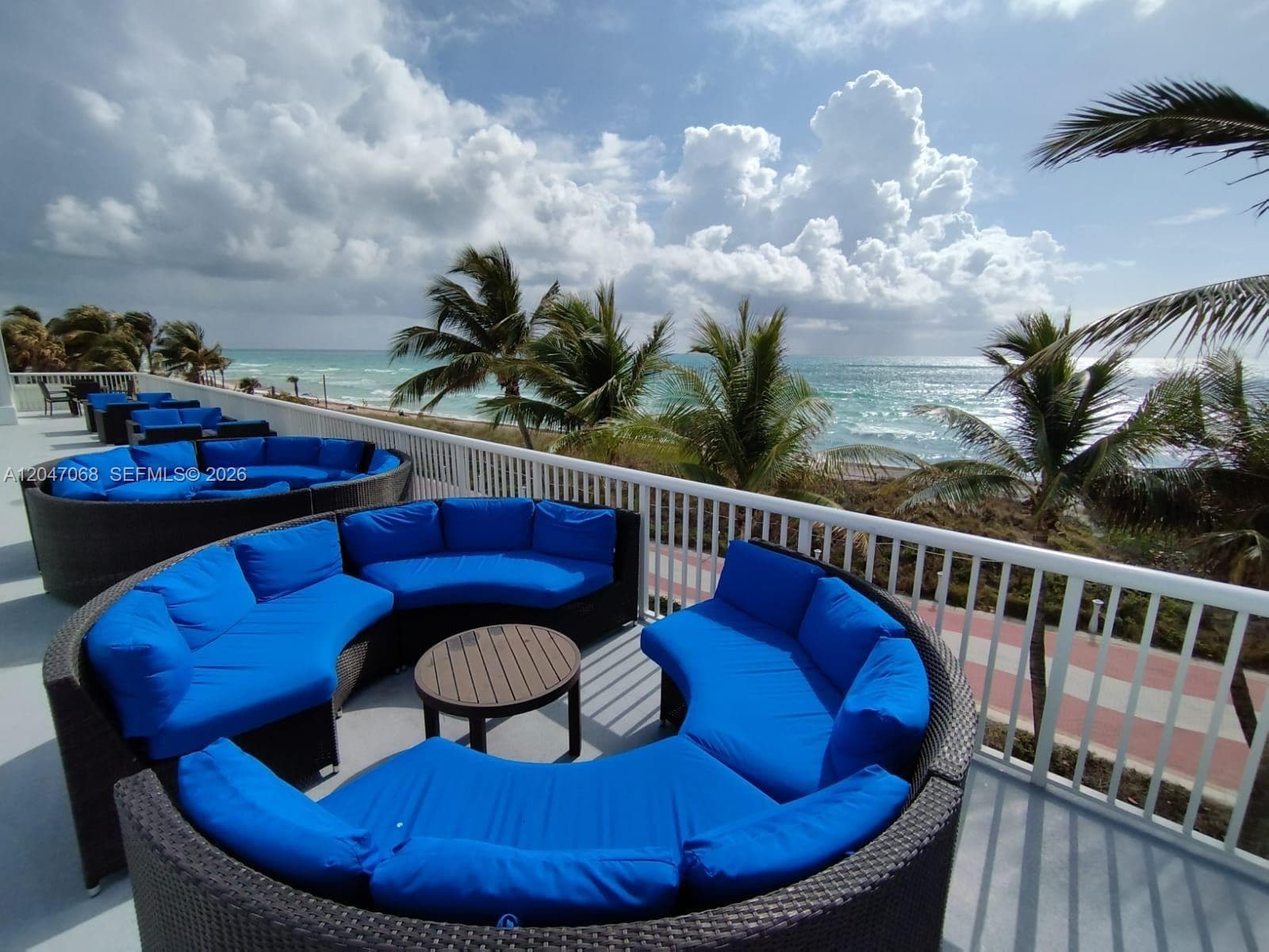 A12047068 — Miami Beach — 31
