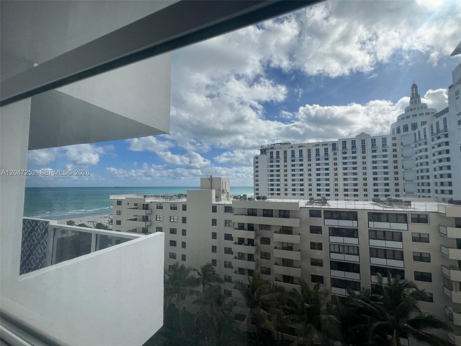 A12047252 — Miami Beach — 3