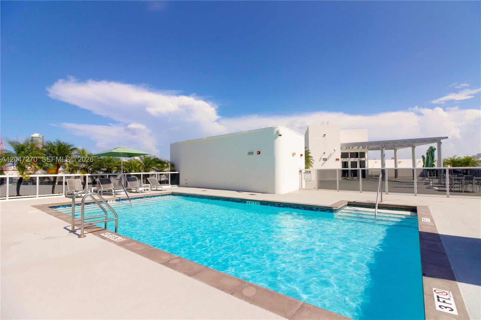 A12047270 — Miami Beach — 13