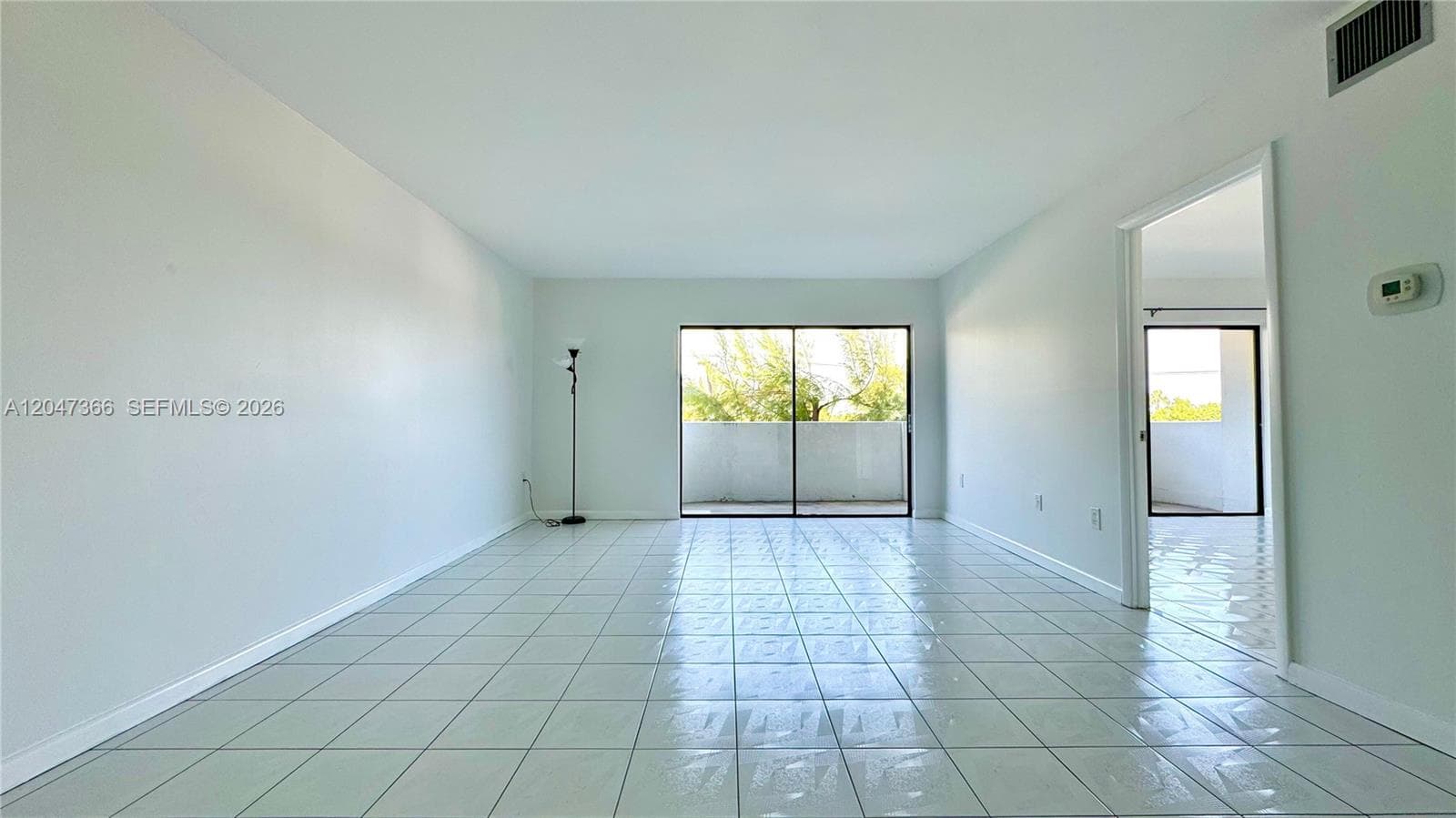 A12047366 — Miami Beach — 5