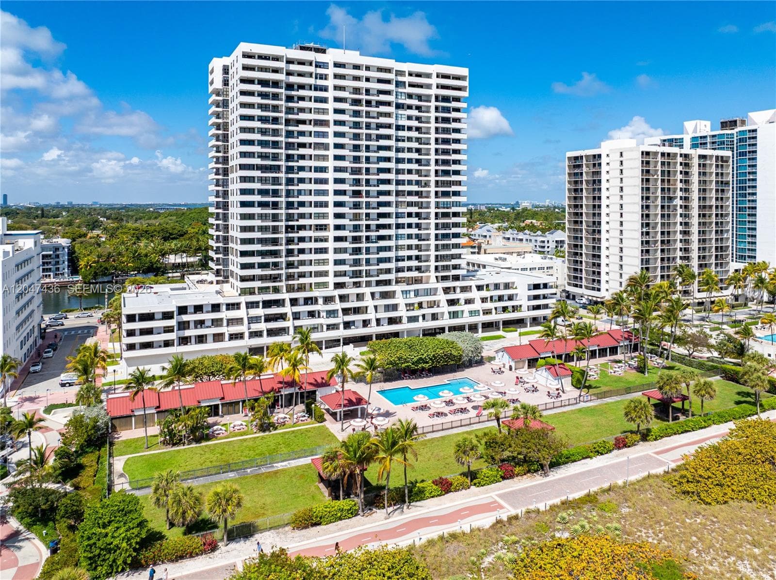 A12047436 — Miami Beach — 42