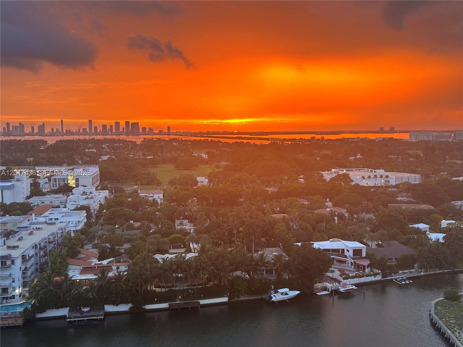 A12047436 — Miami Beach — 8