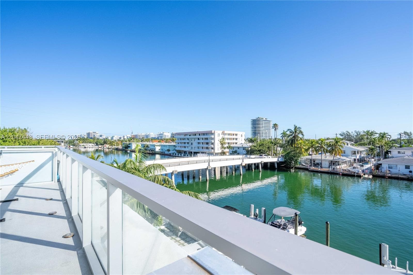 A12047443 — Miami Beach — 4