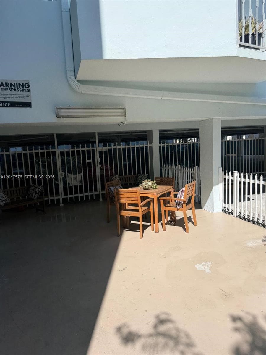 A12047576 — Miami Beach — 23