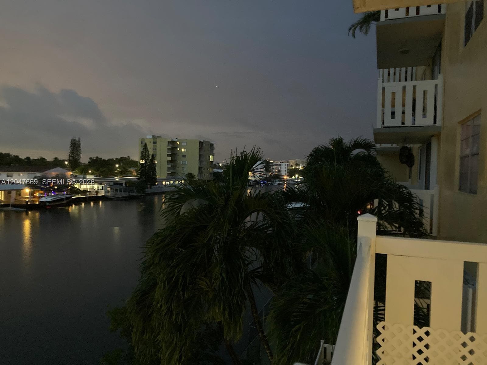 A12047669 — Miami Beach — 38