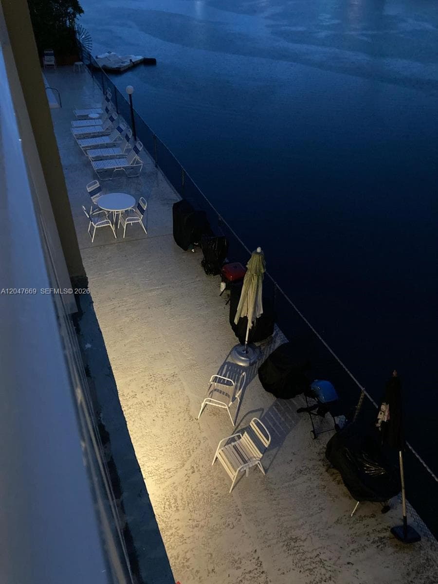A12047669 — Miami Beach — 18
