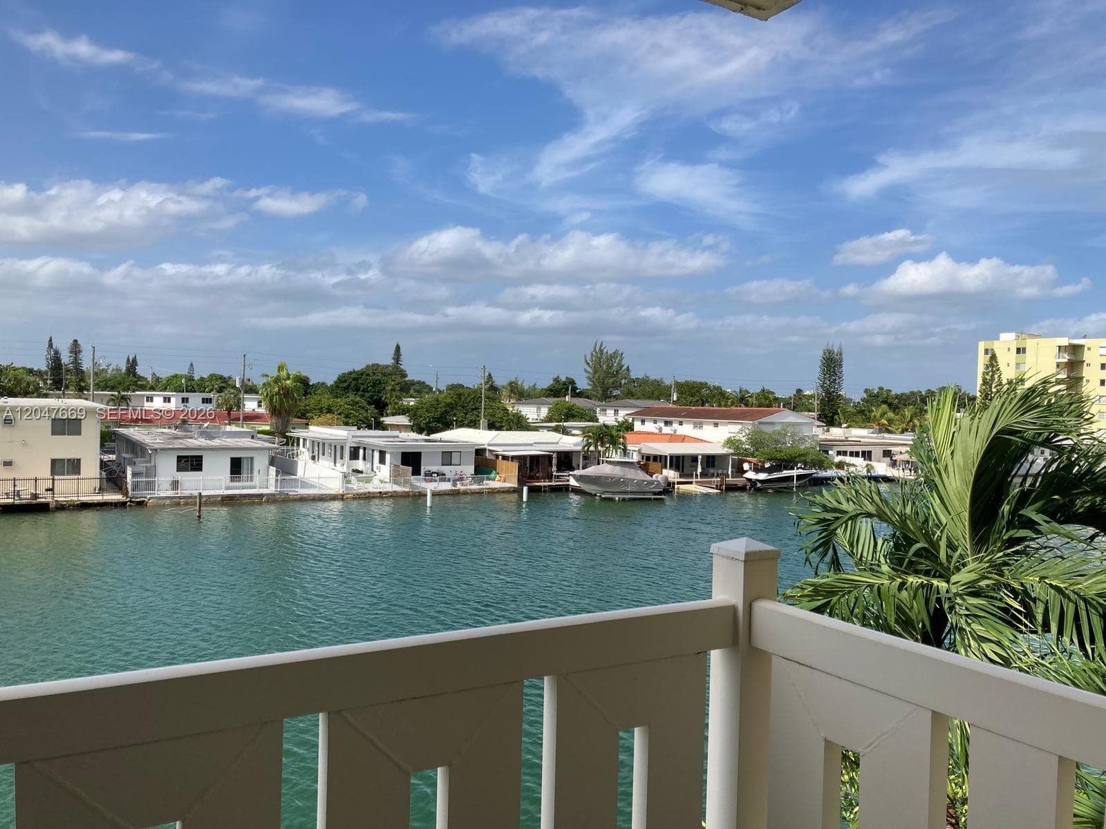 A12047669 — Miami Beach — 39