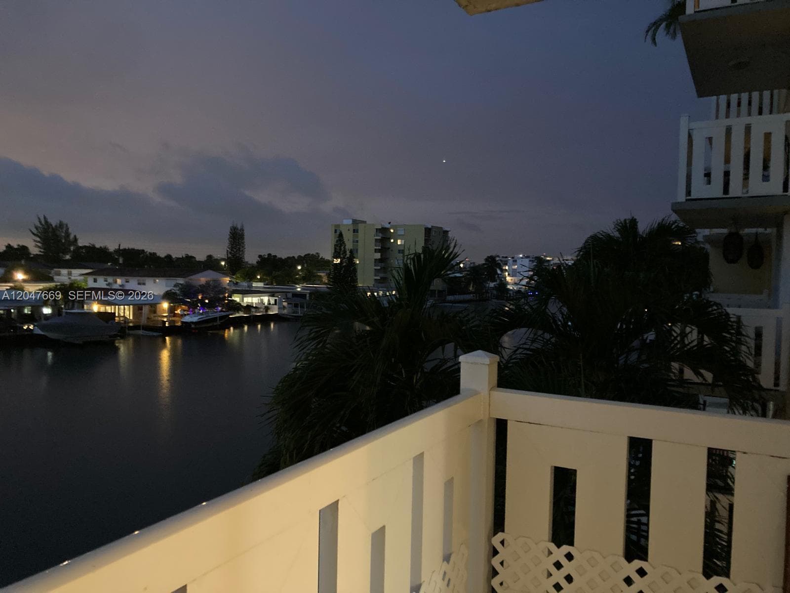 A12047669 — Miami Beach — 4