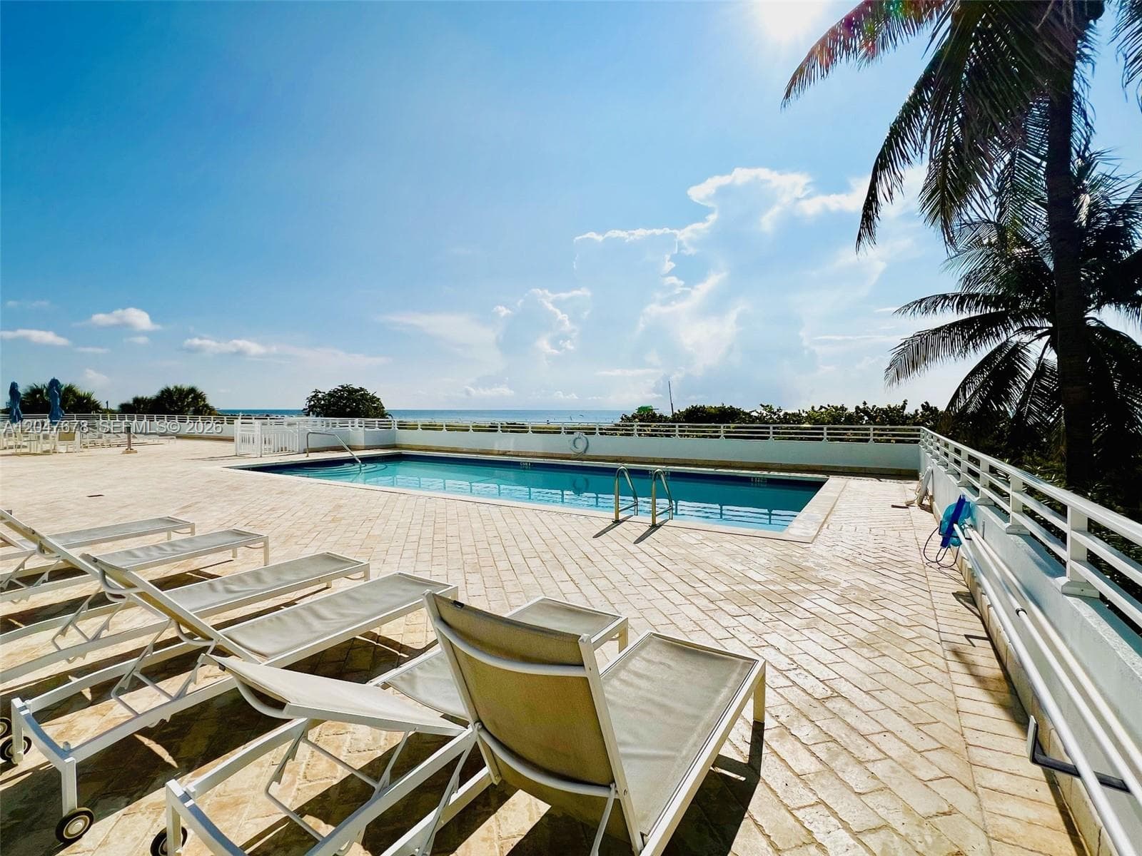 A12047678 — Miami Beach — 11