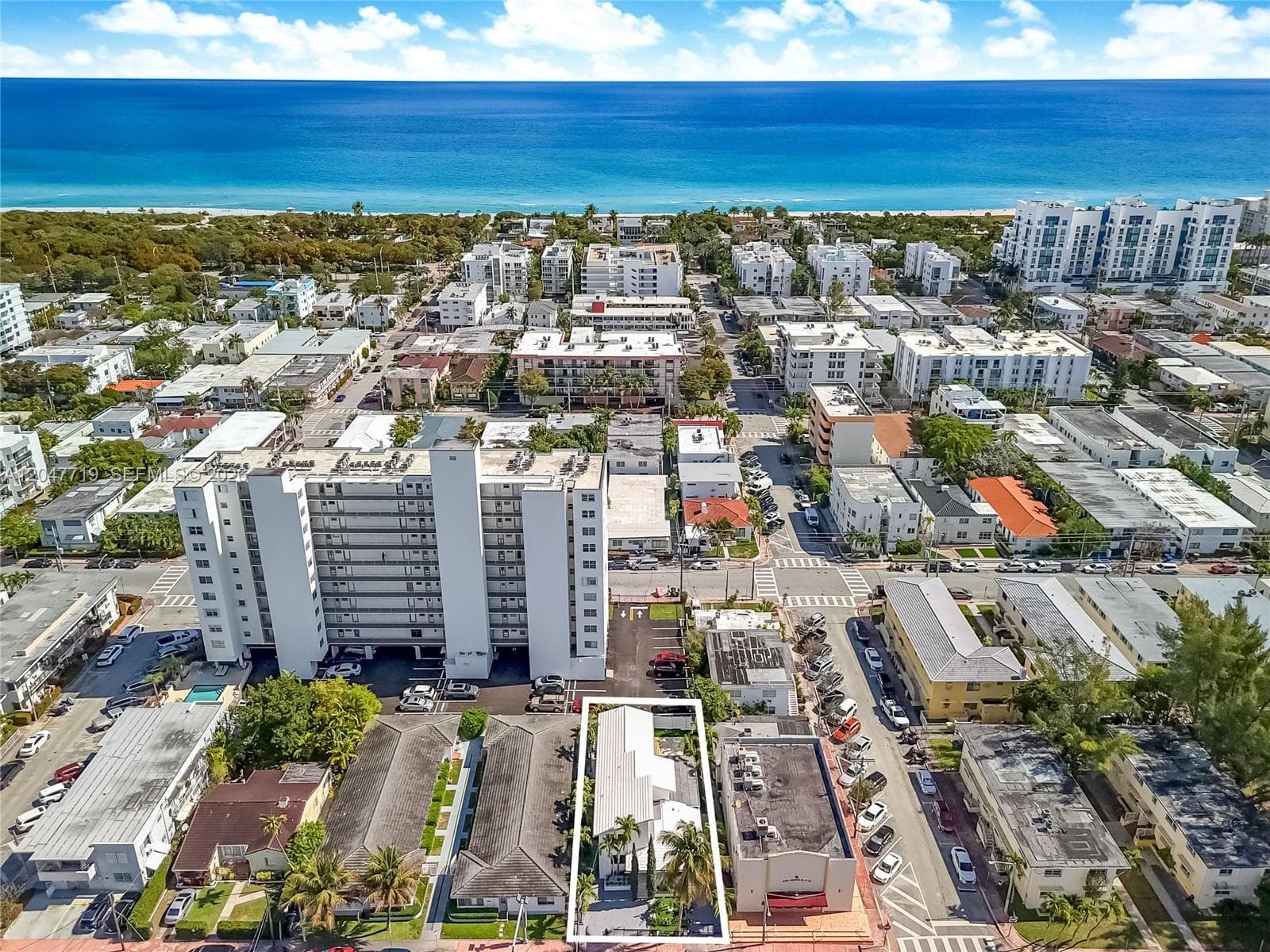 A12047719 — Miami Beach — 47