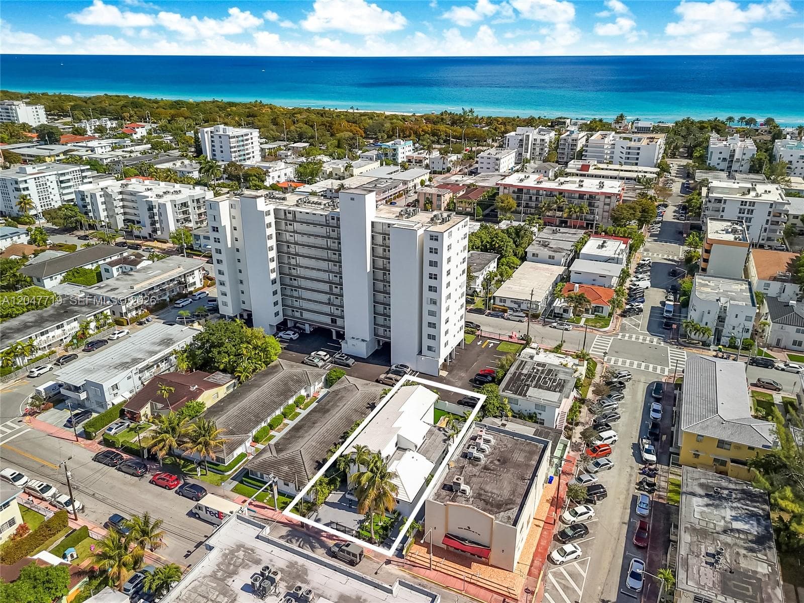 A12047719 — Miami Beach — 48