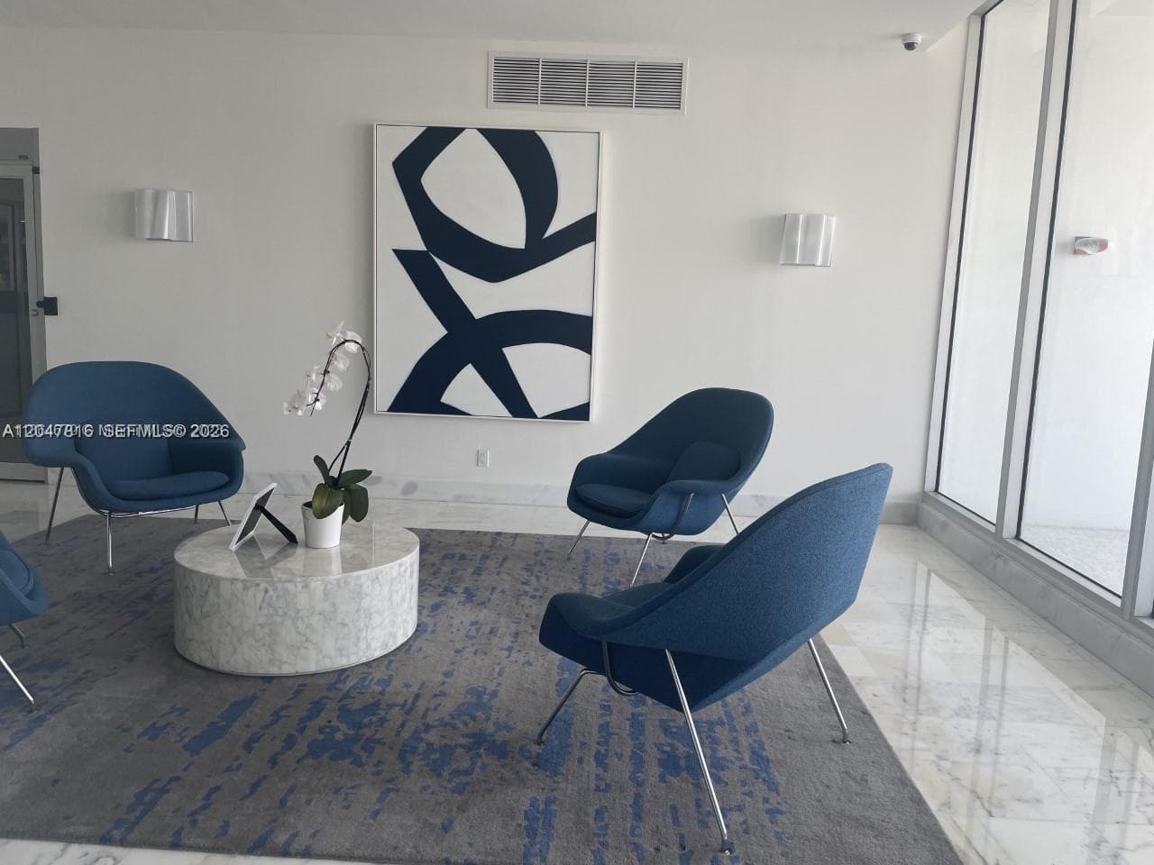 A12047816 — Miami Beach — 25