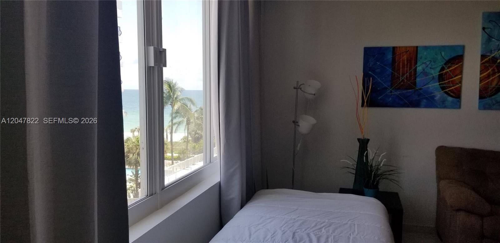 A12047822 — Miami Beach — 18