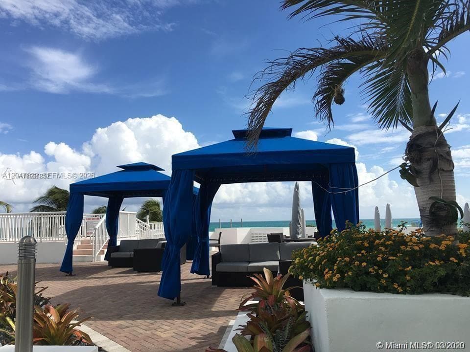 A12047822 — Miami Beach — 31