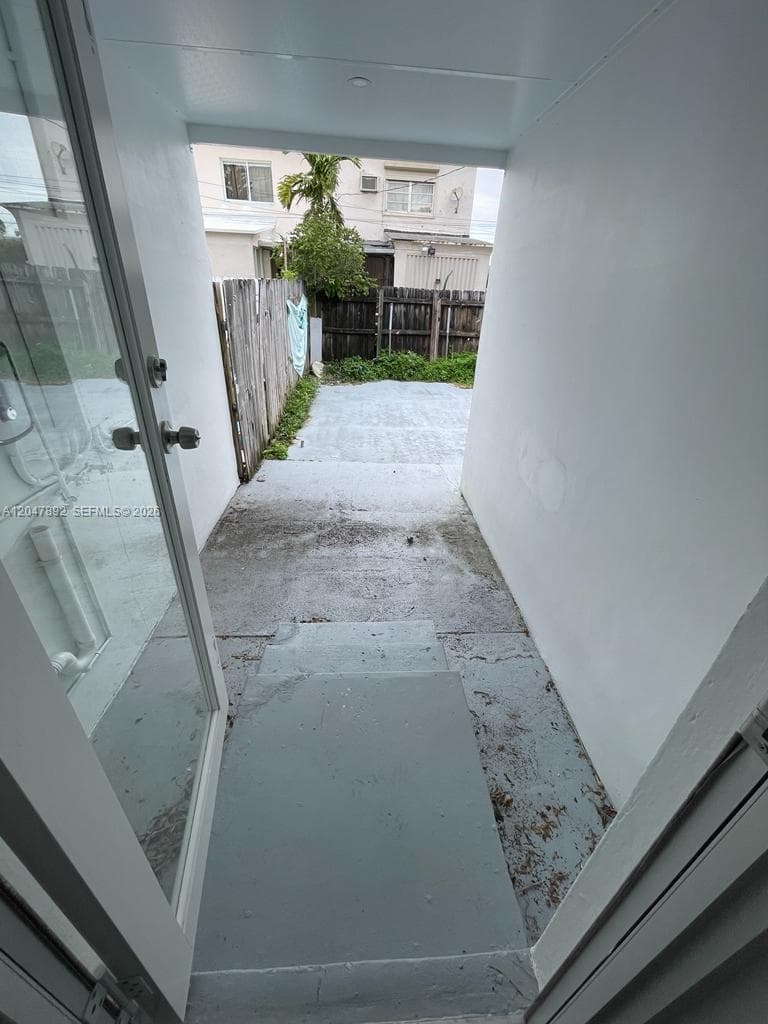 A12047892 — Miami Beach — 20