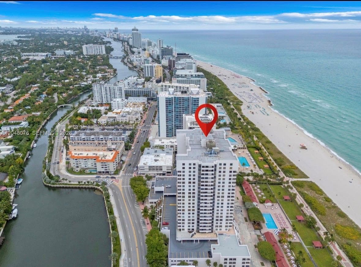 A12048076 — Miami Beach — 6