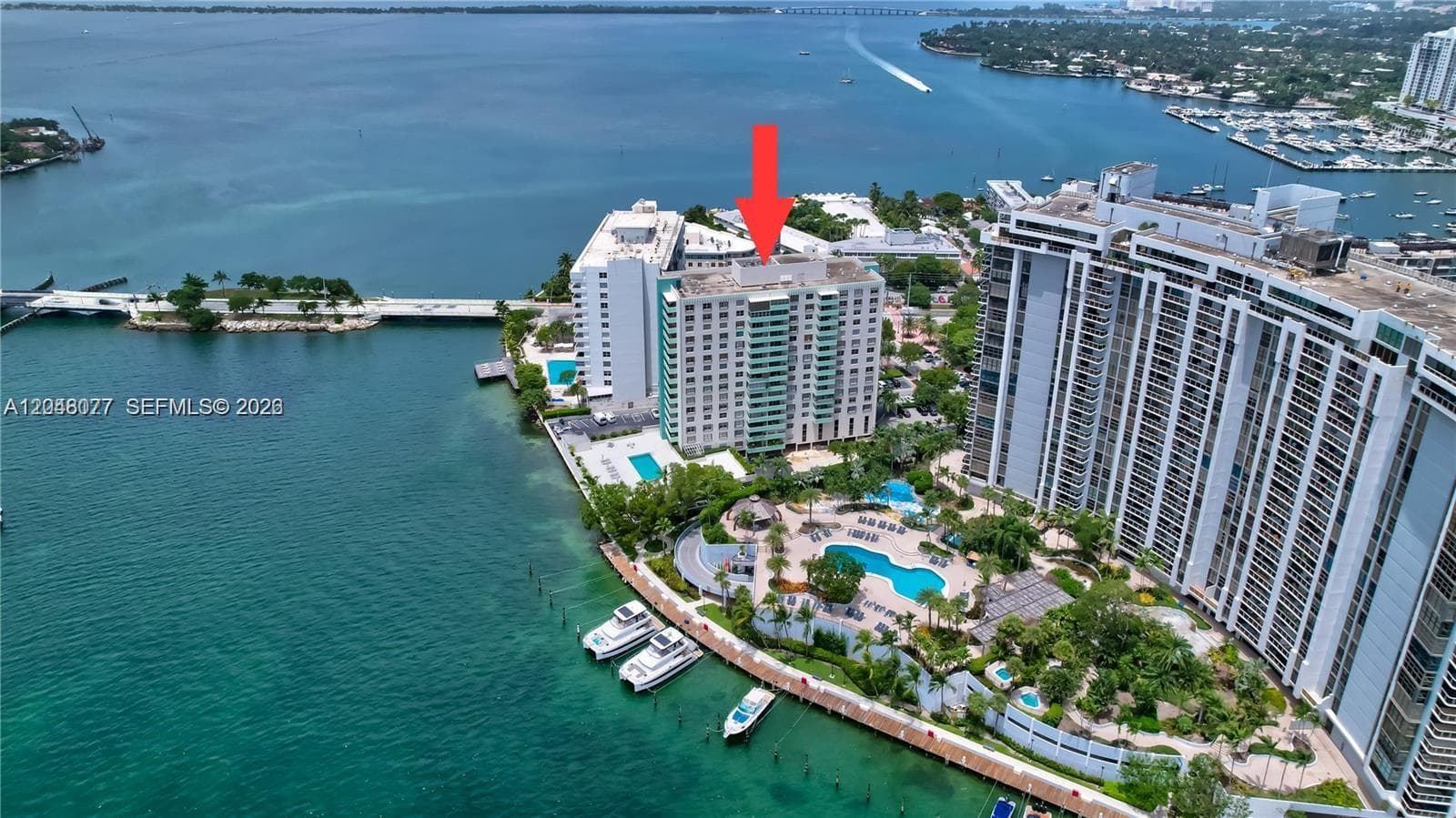 A12048077 — Miami Beach — 47